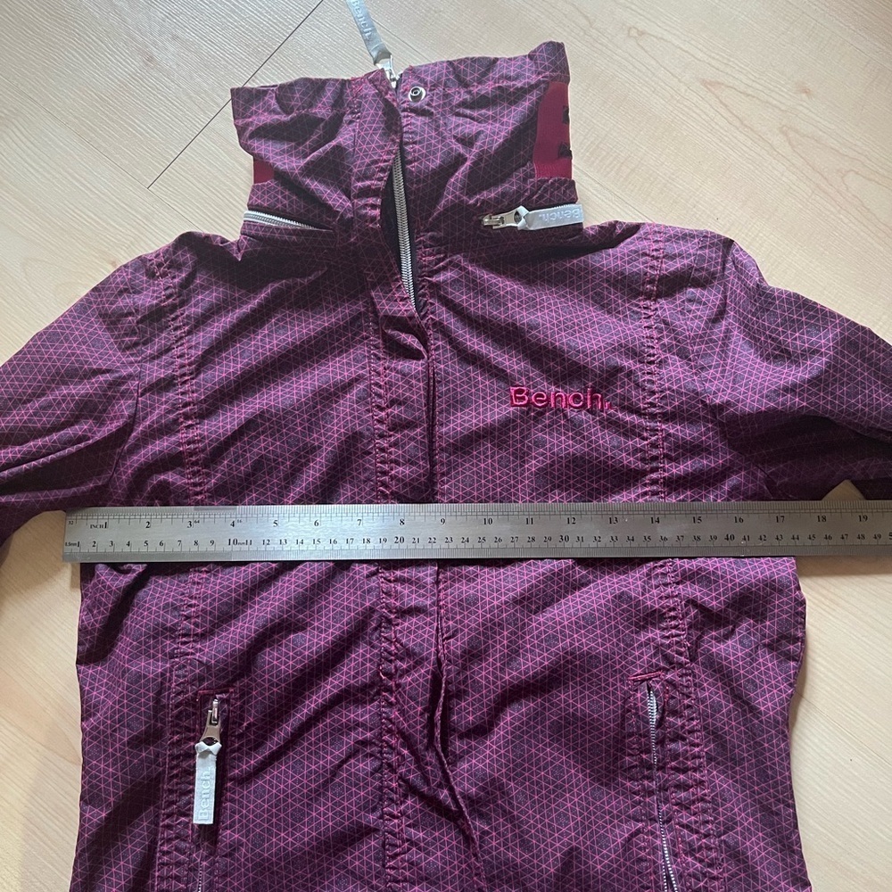 Bench Purple Geometric Women’s Jacket- Perfect Style & Function! Size Small - Picture 8 of 10
